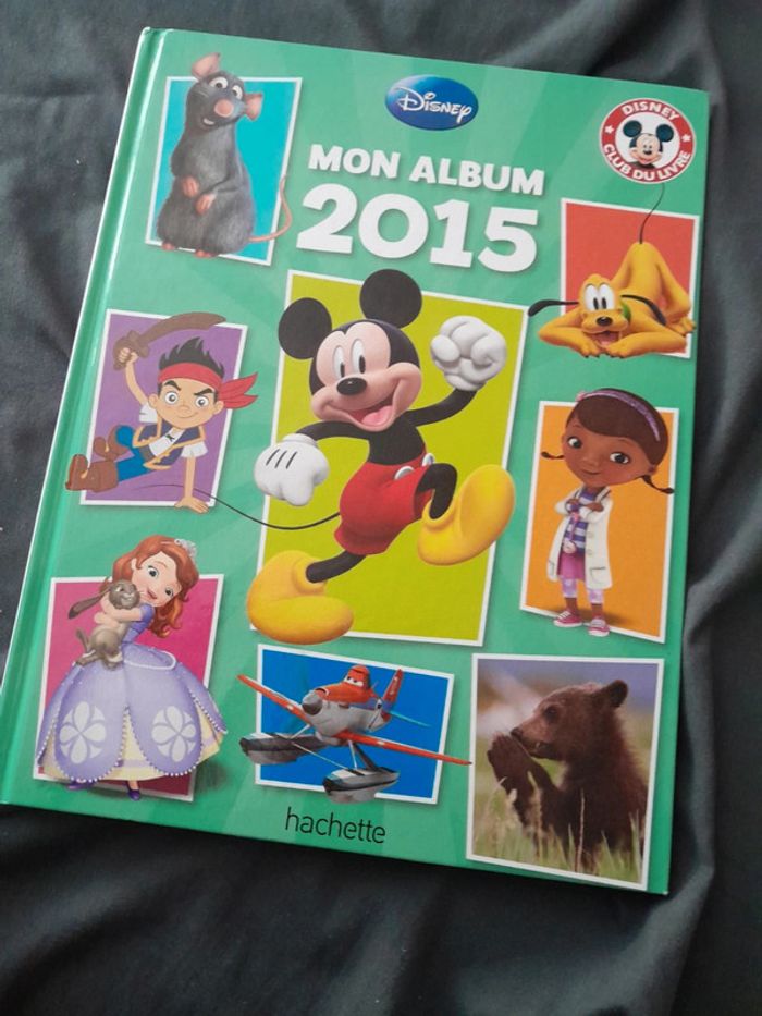 Livre disney Mon album 2015