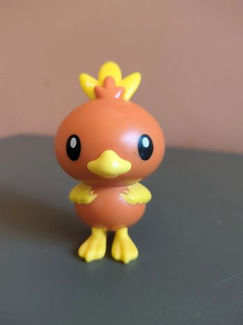 figurine pokemon poussifeu