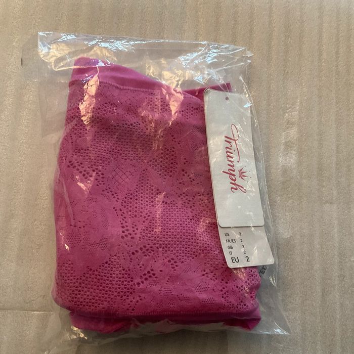 Culotte Fuschia Triumph neuve - photo numéro 7