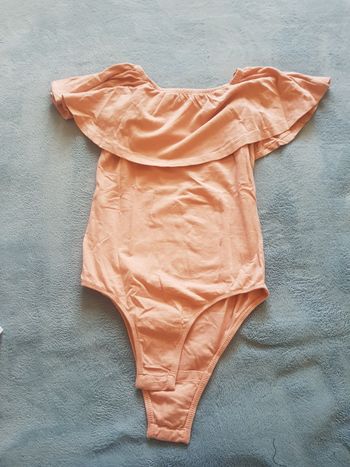 Body col volant S neuf