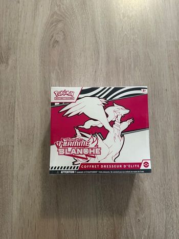 ETB Pokémon TCG Flamme Blanche Ev 10.5