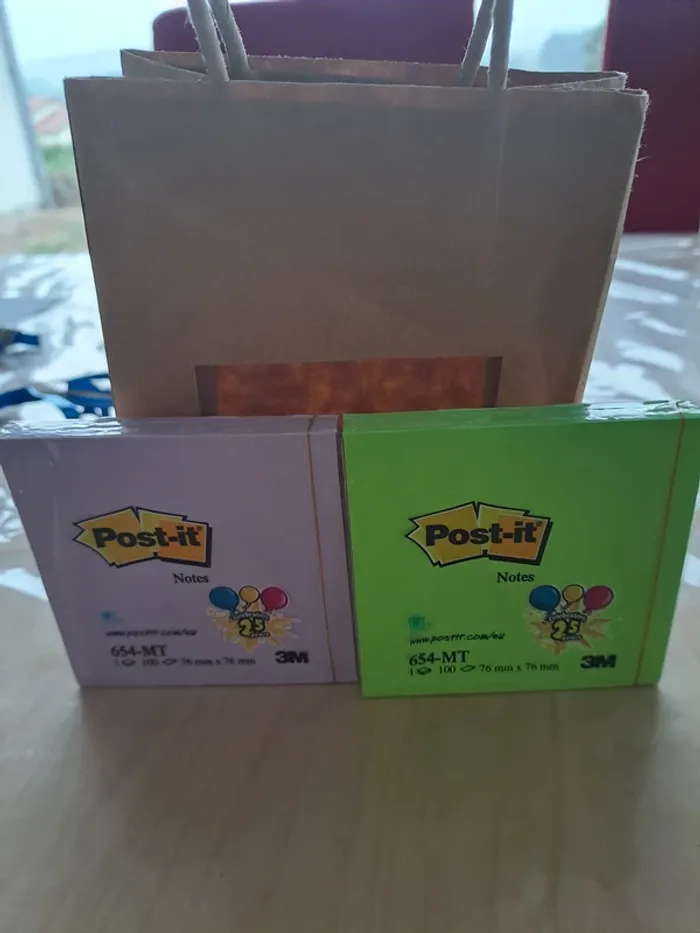 Lot de 2 Blocs Post-it Neufs + Pochette Cadeau - Idéal pour Offrir