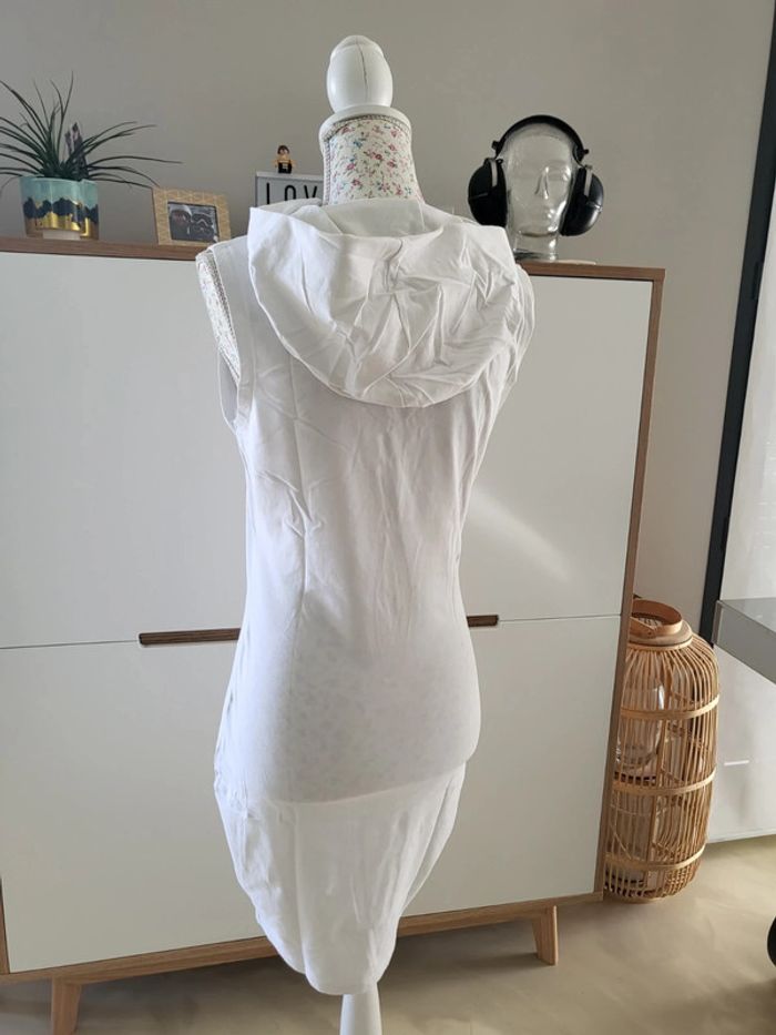 Robe à capuche blanche, M - photo numéro 2