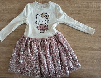 Robe hello kitty très bon état
