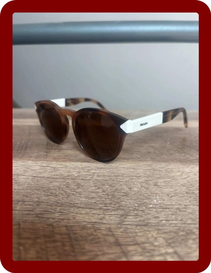 Lunette de soleil Prada grand verre année 2000 blanche et marron - photo numéro 2