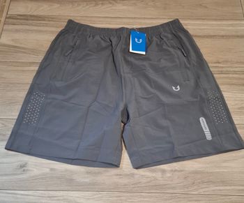 Short léger séchage rapide sport finesse gris