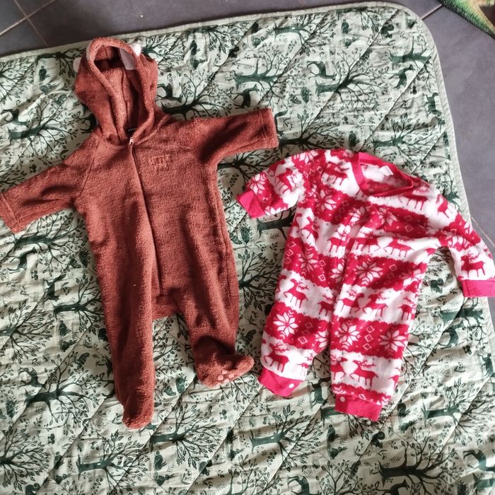 Lot combinaison et pyjamas en 3 mois - photo numéro 5