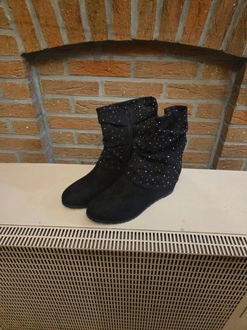 Bottillons noir talon compensées strass doré taille 40 jamais porté