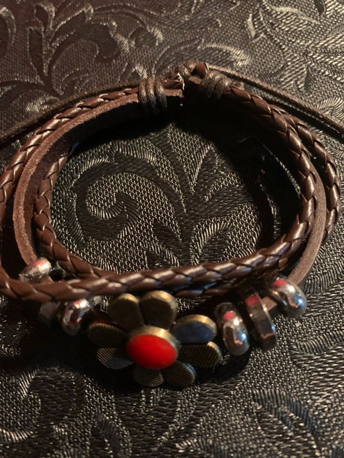 Un bracelet neuf - photo numéro 3