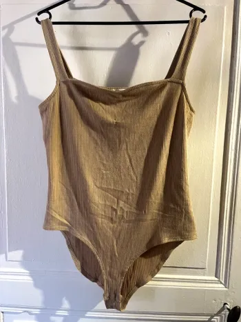 Body cache cache marron beige taille L