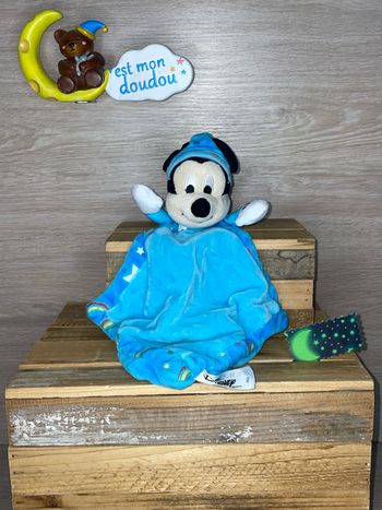 DY392 doudou Mickey Disney