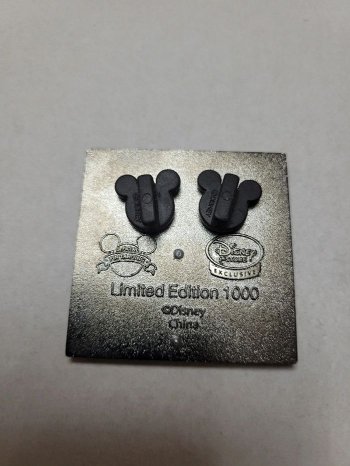 Pin's mickey disney - photo numéro 2