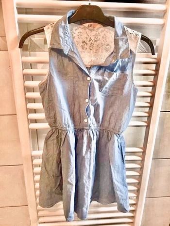 Robe bleu avec dentelle H&M taille 11/12 ans en tbe à 5 euros