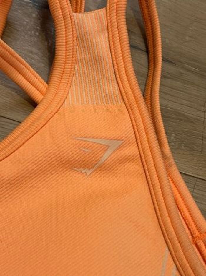 Brassière de sport orange Gymshark - photo numéro 4