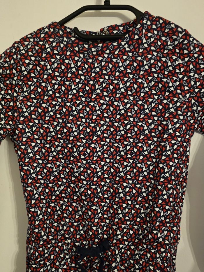 NEUVE (non portée) 🏷🤩😍 superbe  robe sweat 8 ans fille 💥💥🩷🩷🩷 - photo numéro 2