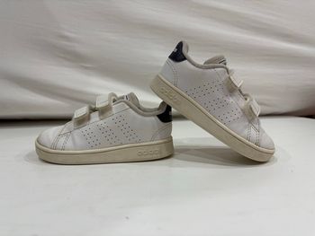 Baskets adidas taille 22