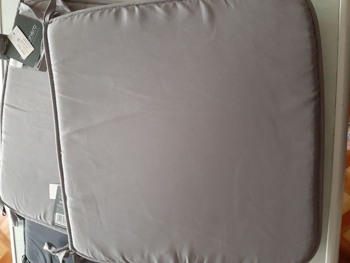 Lot 3 galettes de chaises grises neuves - photo numéro 5