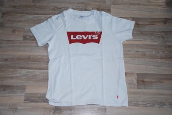 T-shirt homme taille S levis (15-16 ans)