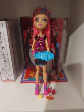 Poupée Howleen Wolf Monster High Café Torreur Creepateria Mattel