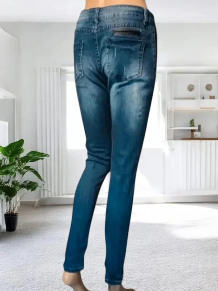 Jean Azerty paris ,coupe slim ,taille basse ,texture stretch - photo numéro 2