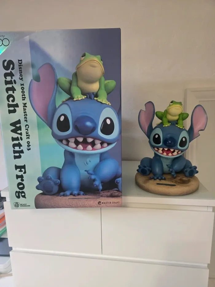 Statuette - Disney- Master Craft Stitch avec Grenouille - 34 cm - Résine - Édition Limitée