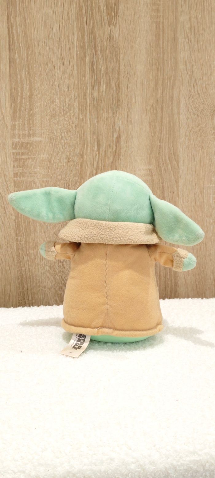 Peluche bébé Yoda mandalorian grogu Star Wars - photo numéro 2
