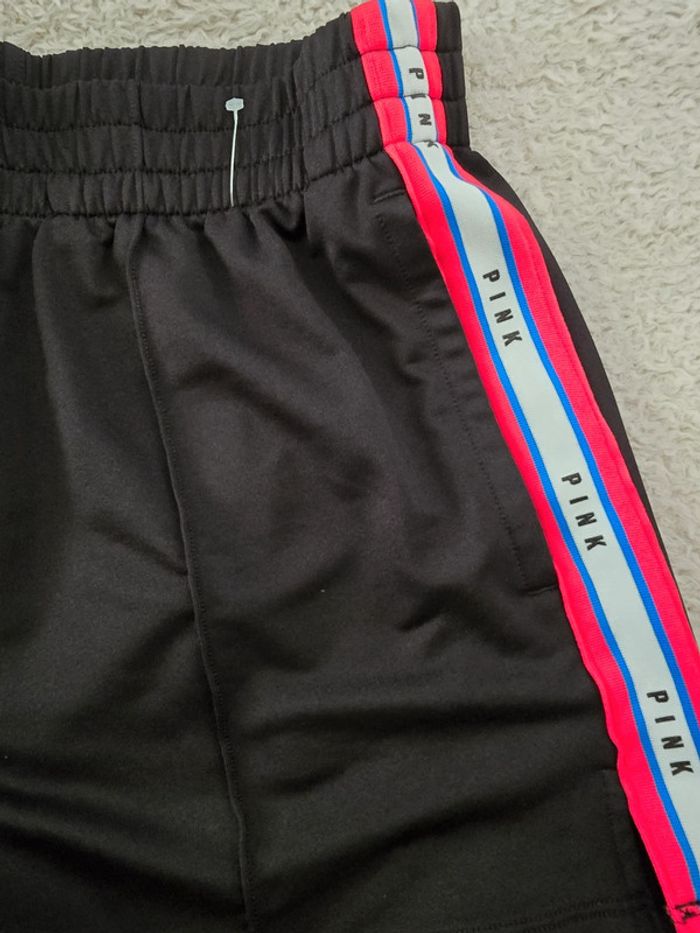 Short neuf 🍒Victoria secret🍒modèle Pink Taille L/40 - photo numéro 4