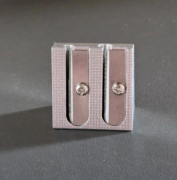 Taille crayon double