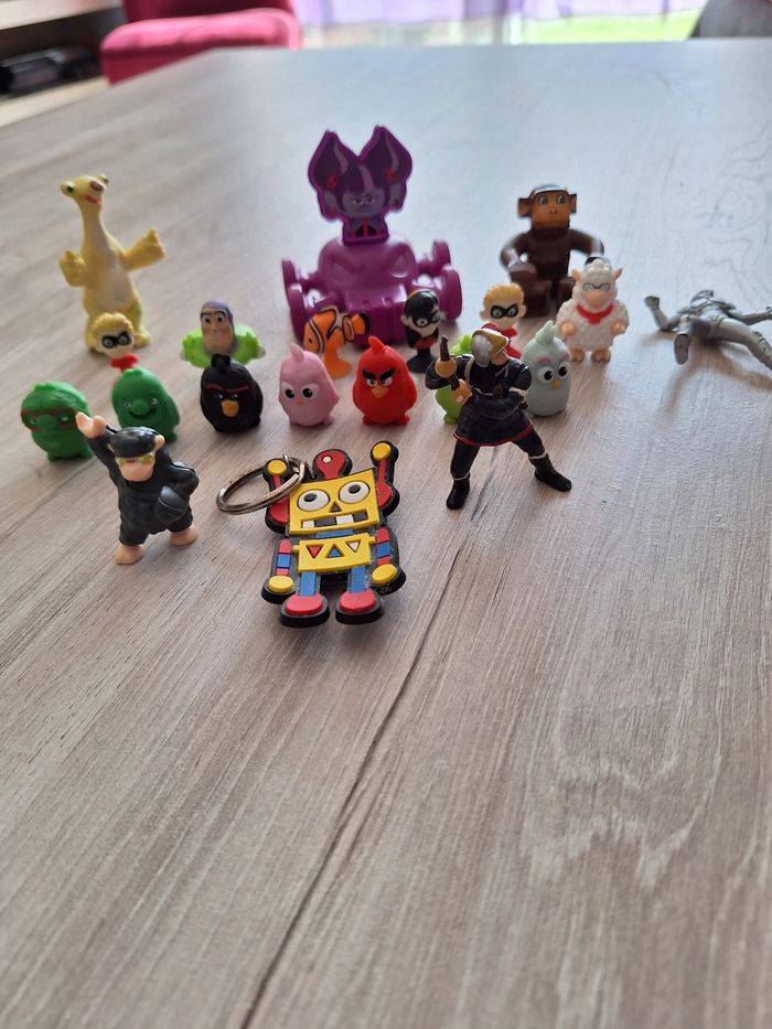 Lot figurines - photo numéro 2