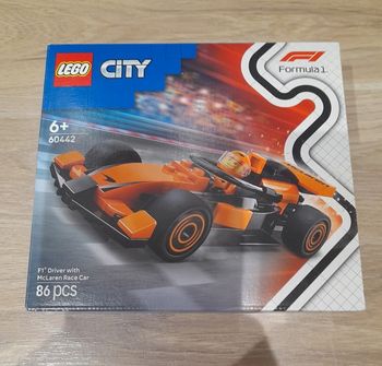 Légo 60442 Voiture de course McLaren avec pilote de F1