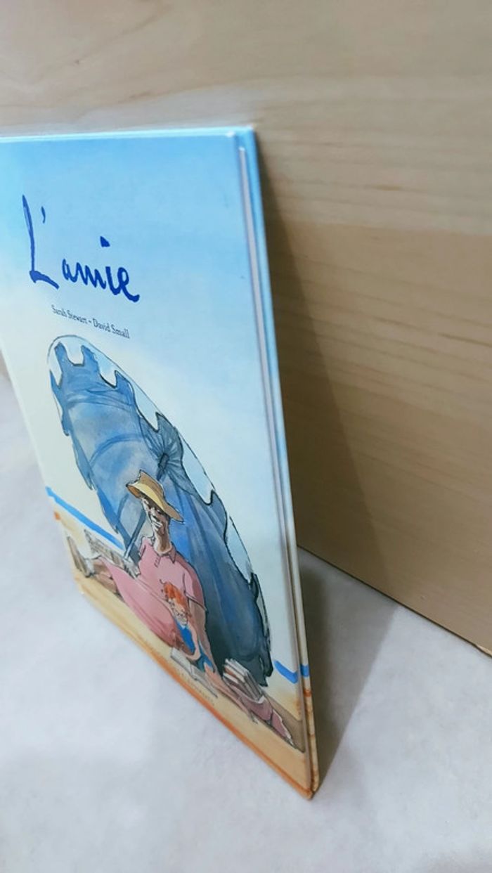 📚 Livre : L'amie - photo numéro 7