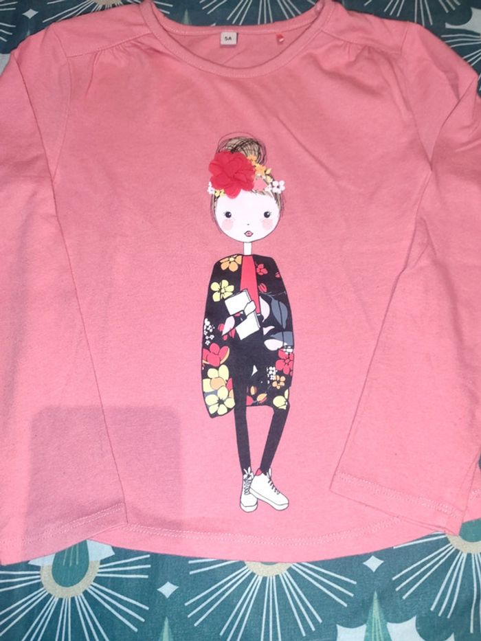 T-shirt manche longue taille 5 ans - photo numéro 2