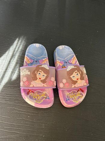Claquettes princesse Sofia pointure 26-27