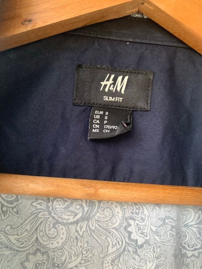 Chemise H&M motif gris bleu - photo numéro 5