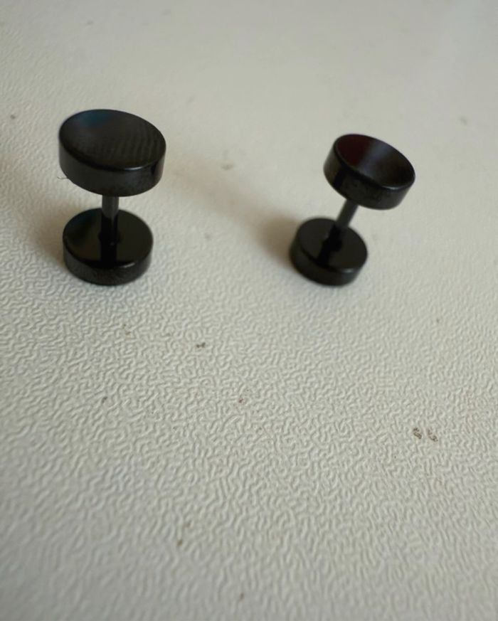Boucles d’oreilles homme acier inoxydable noir ronde simple - photo numéro 4