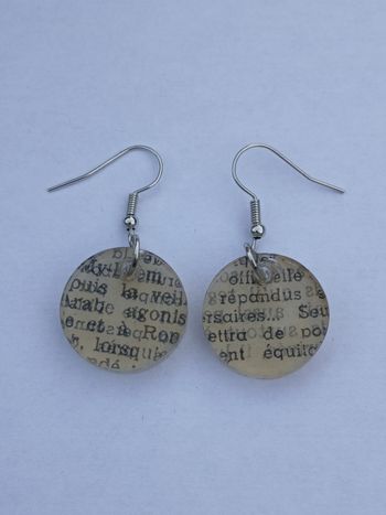 Boucles d'oreilles écriture