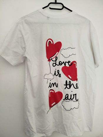 T-shirt   blanc Atnt paris avec coeur rouge