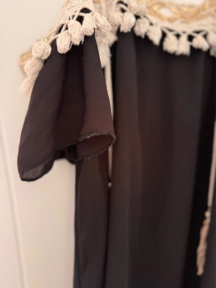 Robe ample à manche tombantes avec dentelle - photo numéro 4