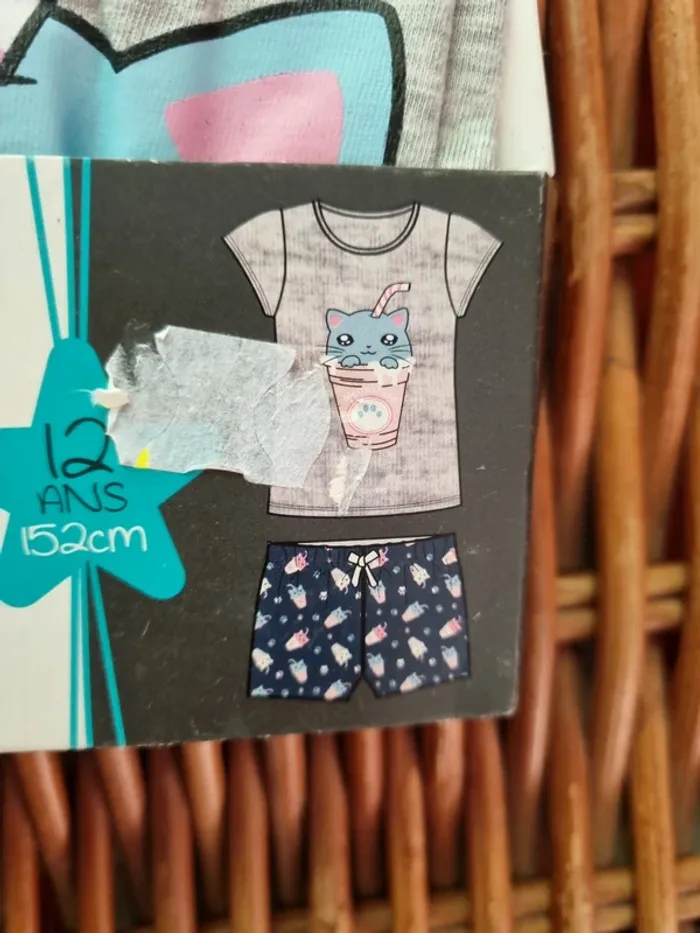 Lot de 2 pyjamas neufs été fille 12 ans - photo numéro 5