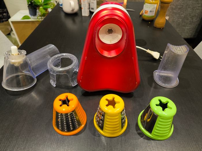 Moulinex Fresh express 3-en-1, Découpe-légume, 3 cônes, blanc et rouge