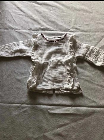 Très joli teeshirt  Kiabi  taille  9 mois comme  neuf