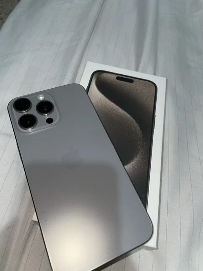 iPhone quinze pro max 512