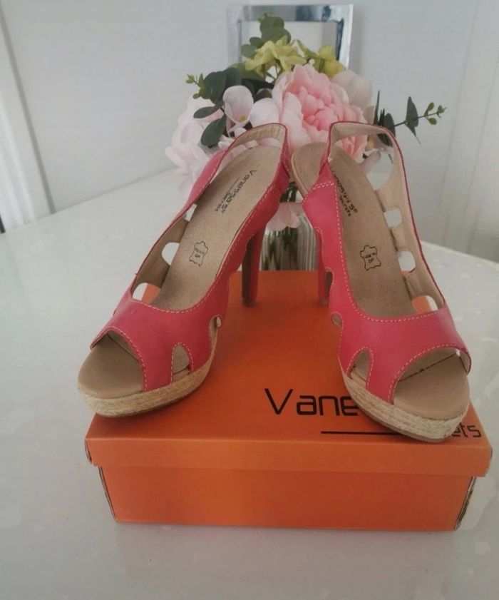 🩷🤍Jolie Paires De Sandales Les Secrets De Vanessa 🩷🤍 - photo numéro 4