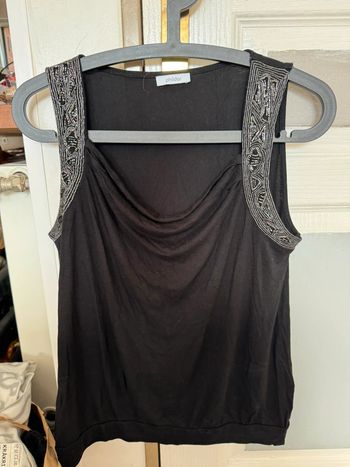Joli débardeur noir avec perles femme M Breal