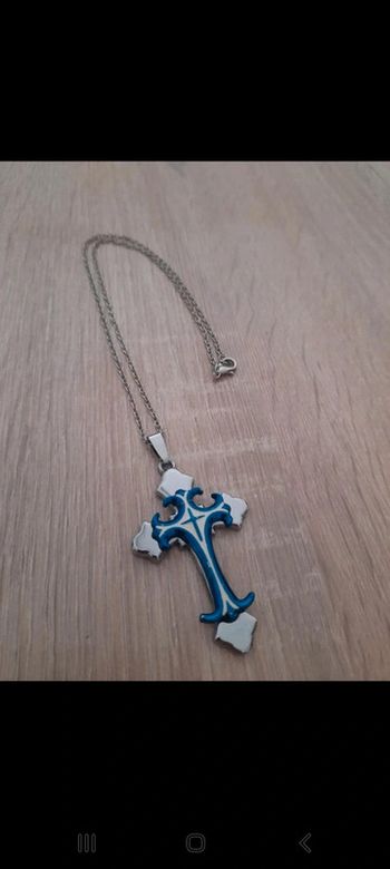 Chaîne pendentif croix 🟠🔴