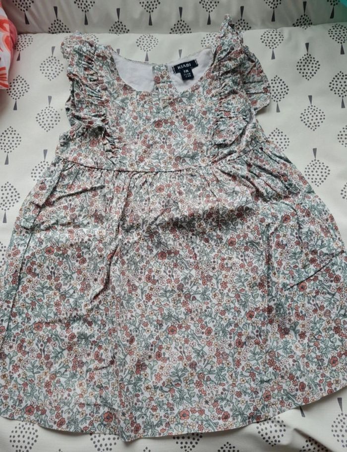 Robe fleurie 9 mois - photo numéro 3
