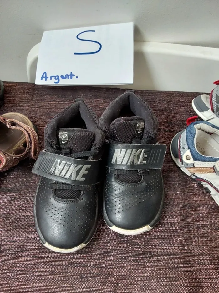 Lot chaussures taille 26 - photo numéro 3
