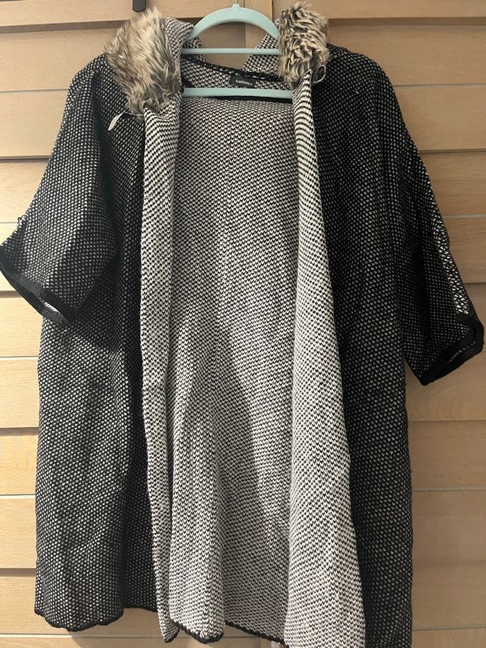 Veste gilet avec capuche - photo numéro 2