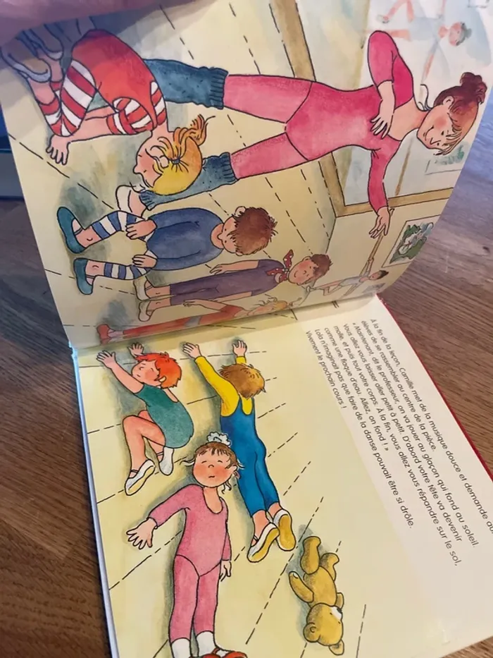 Livre Les histoires de Lola Lola apprend à danser - photo numéro 7