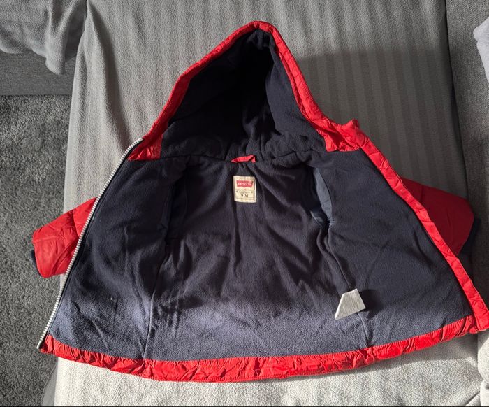 Doudoune Levis rouge - 9 mois - photo numéro 3